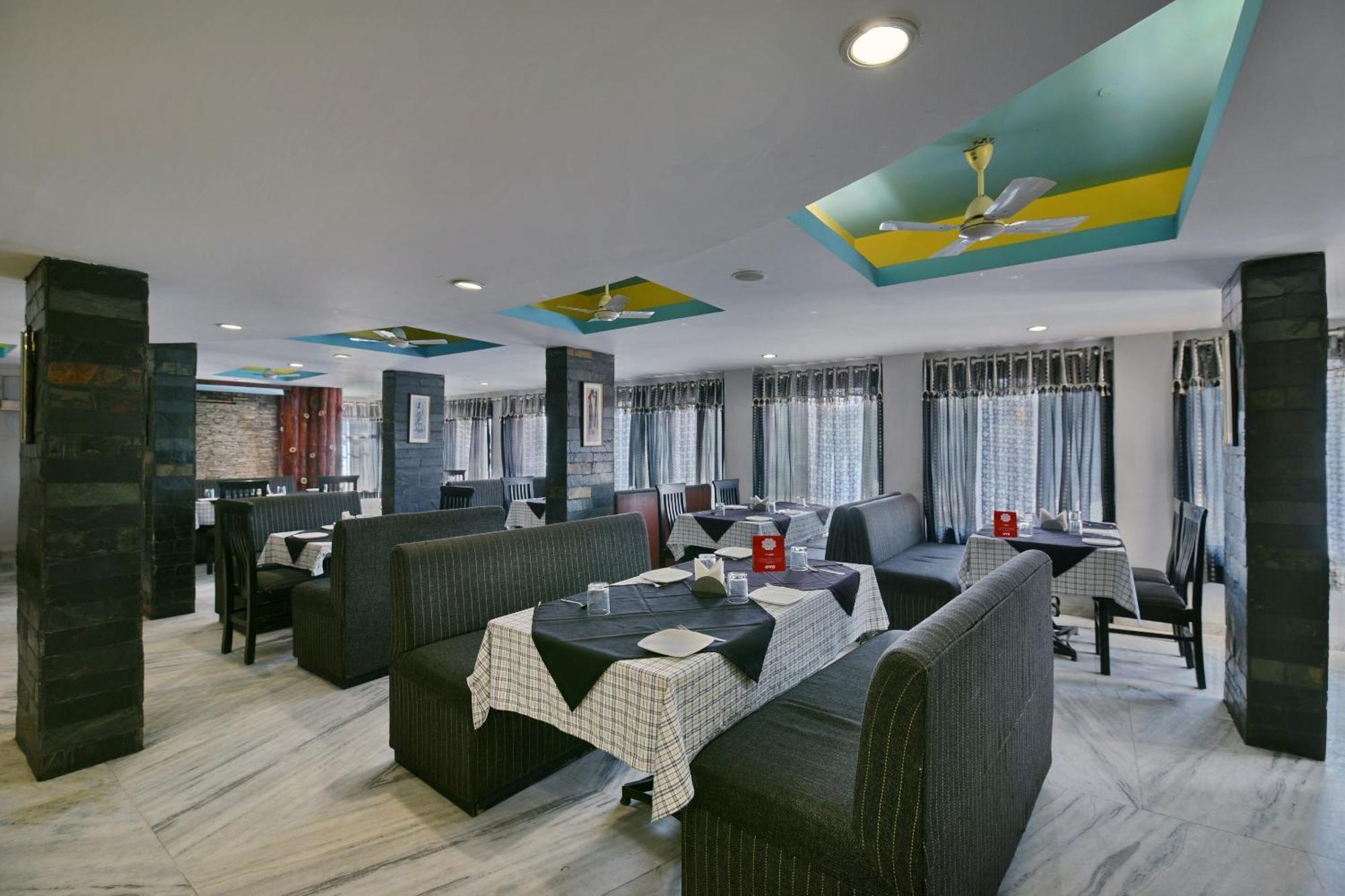 Collection O Diamond And Residences Indore Exterior foto